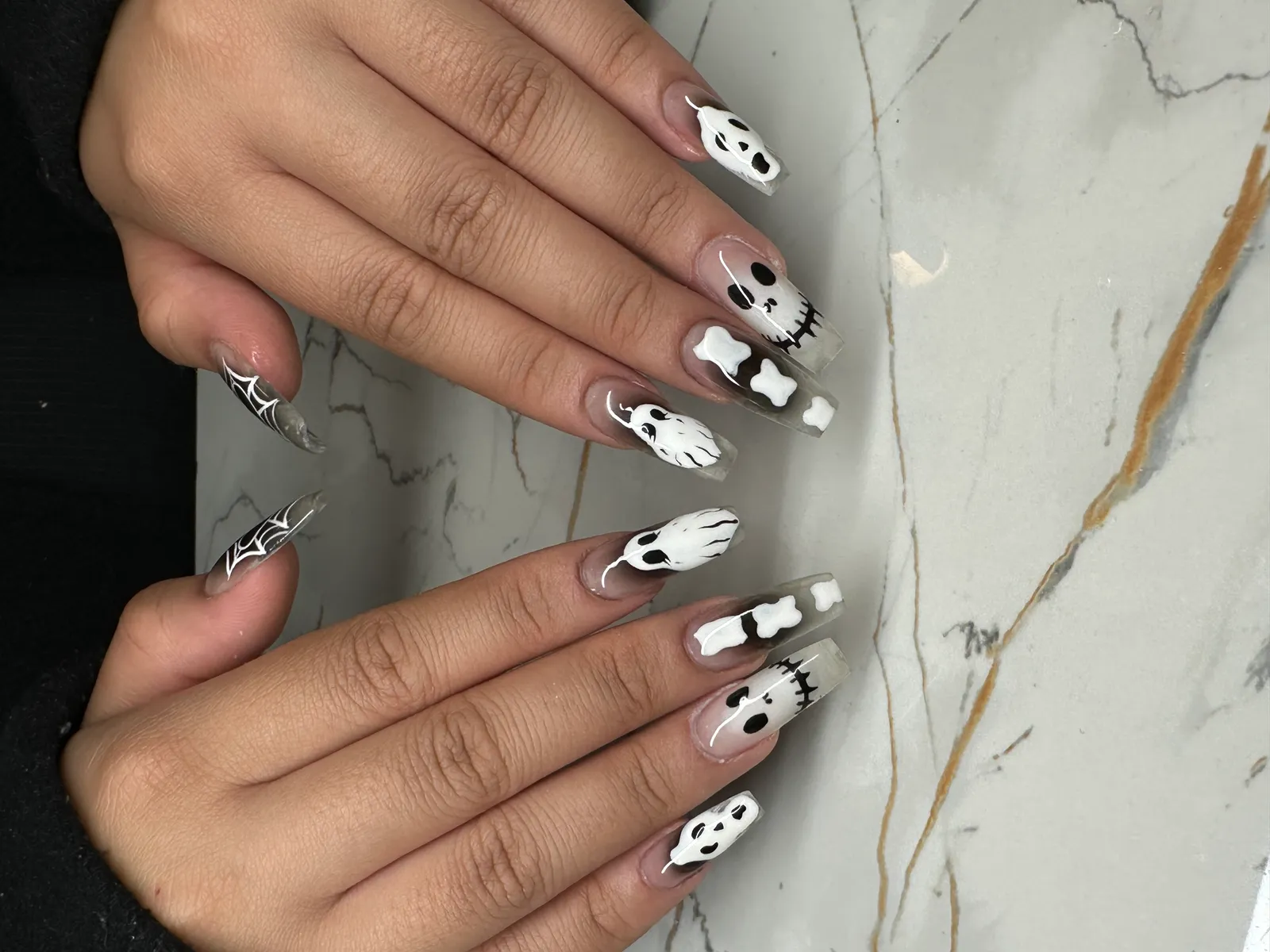 Chrome Nails Inspiration — Metallic Looks bei Juliet Nails Hamburg
