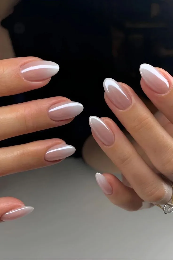Nail Color Finder – passende Taupe- und Nude-Farben bei Juliet Nails Hamburg
