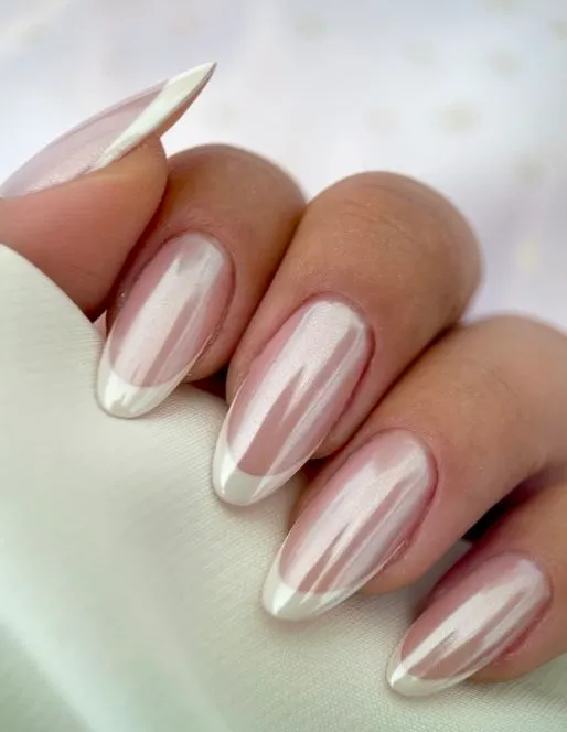 French Nails Inspiration — elegante Looks bei Juliet Nails Hamburg
