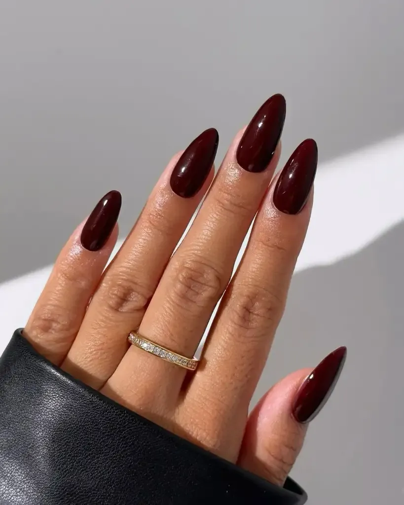 Nail Color Finder – passende Winterfarben bei Juliet Nails Hamburg